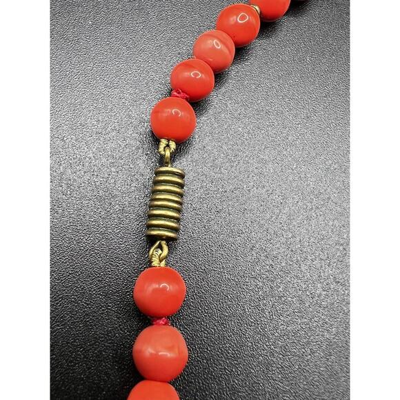 CZECH Glass Coral Pink Ruffle Black Zig Zag Graduated Bead Necklace - Picture 5 of 9